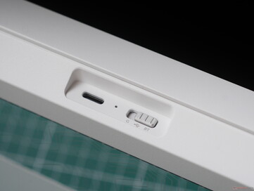 Lemokey P2 HE bağlantı anahtarı ve USB-C bağlantı noktası