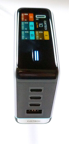 Üst ve ön tarafların görünümü.