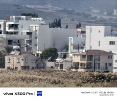 1600 mm telekonvertörlü Vivo X300 Pro