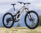 Canyon Spectral:ON CF 9 oldukça hafiftir ve güçlü çekiş gücü sunar