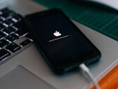 iOS 26.5.2 sürümü, iPhone kullanıcıları için bazı güvenlik düzeltmeleri getiriyor