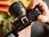 Canon EOS R6 V'nin resimde görülen EOS R50 V'ye benzediği söyleniyor.