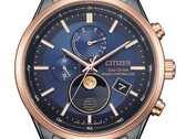 Mavi kadranlı, gül altın rengi çerçeveli, siyah paslanmaz çelik kasalı ve saat 6 konumunda analog ay evresi göstergesine sahip Citizen BY1036-53L Eco-Drive ay evresi saatinin yakın çekimi