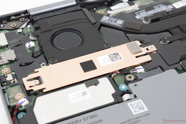 Birincil M.2 SSD kendi ısı dağıtıcısı ile birlikte gelir