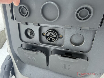 Girişlerin bir kısmı...