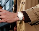 Realme Watch S5 göz alıcı bir tasarıma sahiptir.