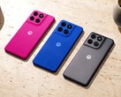 Moto G77 Power, pembe, mavi veya gri renkli bir arka panele sahiptir.