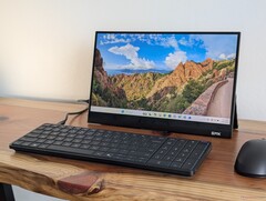 EliteBoard G1a'daki klavye, diğer bilgisayarlara bağlanma yeteneğinden yoksun olduğu için sonsuza kadar EliteBoard G1a PC'ye bağlı kalabilir