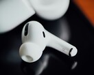 Yeni nesil Apple AirPods Pro iki kameraya sahip olacak.