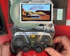 Açık disk sürücüsüne sahip DIY 'Frankenstein' PlayStation 2 ince taşınabilir oyun el bilgisayarı