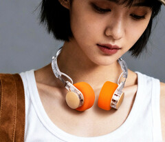 Ahşap ve renkli köpük kombinasyonu FiiO EH11'e büyüleyici bir retro görünüm kazandırıyor. (Resim kaynağı: FiiO)