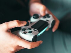 DualShock 4 gibi modern PlayStation kontrolcüleri, RPCS3 ile kusursuz bir şekilde çalışır.