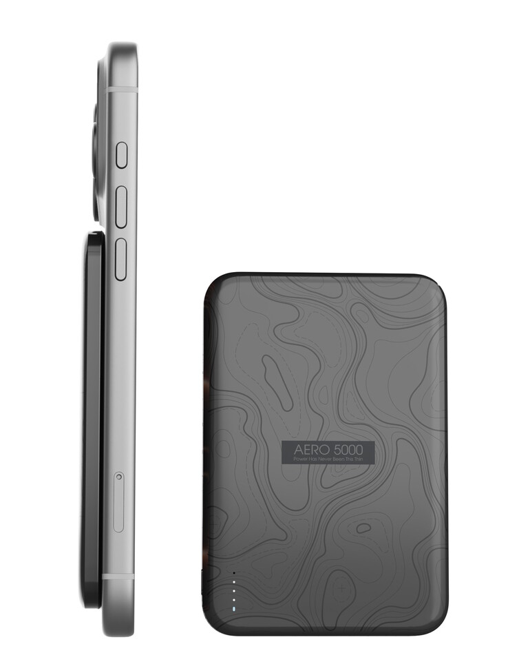Tessan Aero 5000 taşınabilir şarj cihazı, MagSafe uyumlu telefonları manyetik olarak şarj eder.