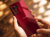 Sızdırılan, resmi olmayan görünümlü Sony Xperia VIII görselleri yeni bir kırmızı renk gösteriyor.