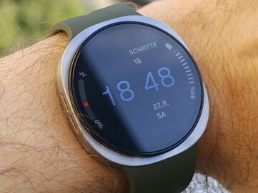 Gölgedeki Galaxy Watch9