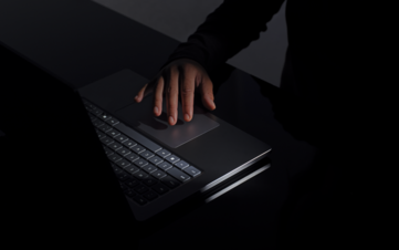 Son nesil Surface Laptop 7th Edition'a kıyasla %30 daha büyük bir trackpad elde edersiniz.