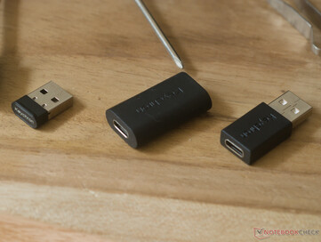 Keychron K3 HE USB-A-C adaptörleri ve USB-A dongle