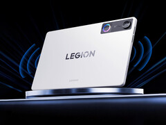 Lenovo, Legion Y700 Gen 5 için yapay zeka destekli iki özelliği tanıttı. Resimde: beyaz renkli oyun tableti.