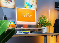 Apple iMac şu anda 4K çözünürlüğe sahip 24 inç IPS panel kullanıyor.