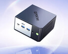 EVO-X1 Pro, Ryzen AI 9 HX 470 işlemciye sahiptir. Resimde: mini PC'nin ön yüzünü gösteren tanıtım fotoğrafı.