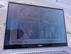 Açık havada güneş ışığı altında