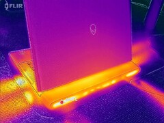 Cyberpunk 2077'yi Overdrive modunda sürerken Alienware 16 Area-51 sıcaklık haritası