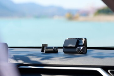 70mai A810S ön kamera 4K30 fps'ye kadar video çeker