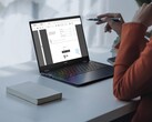 Acer Swift Spin 14 AI, dönüştürülebilir bir menteşe üzerine 120 Hz IPS panel monte eder.
