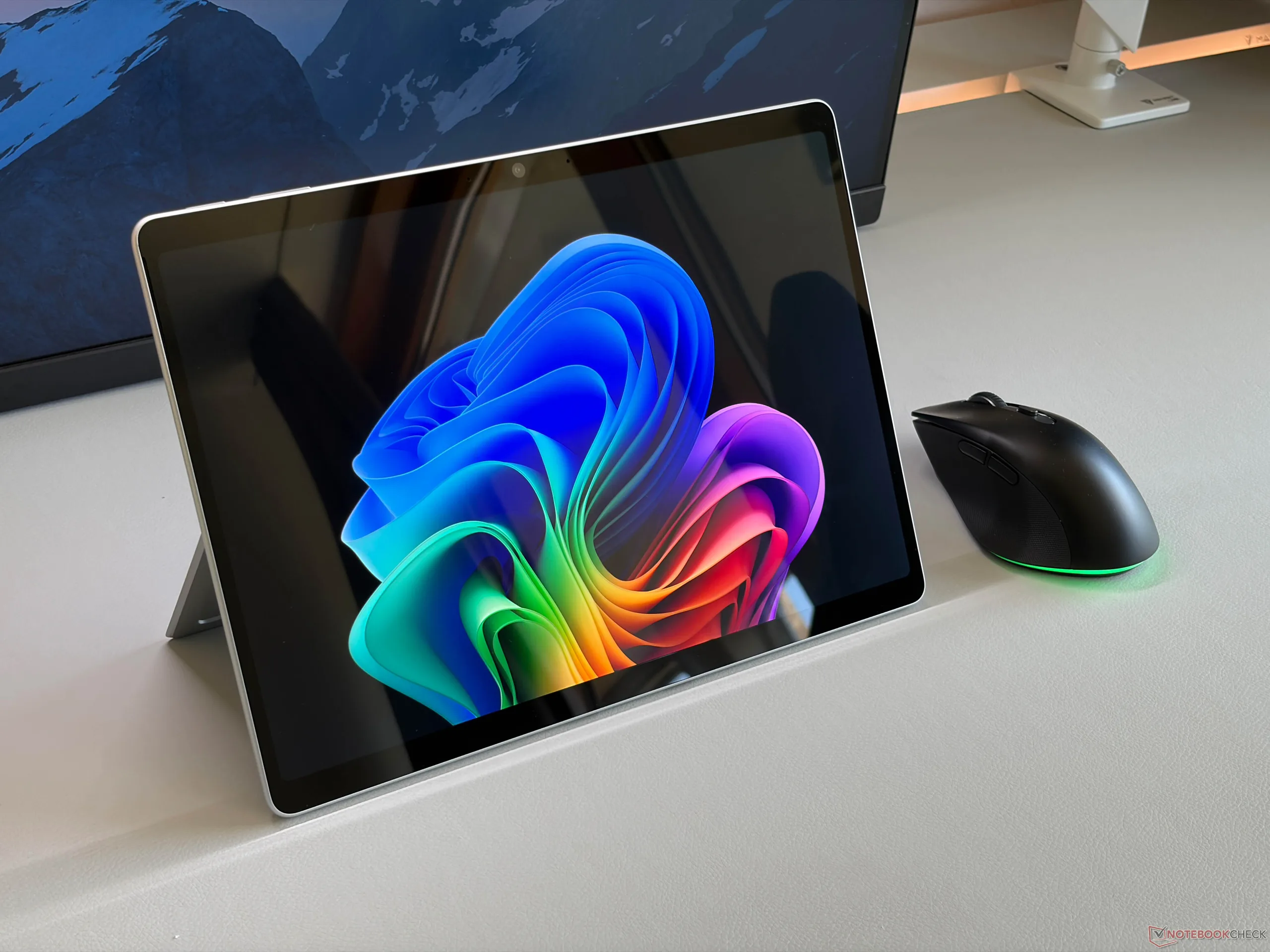 Surface Pro 2026 hâlâ iyi bir dönüştürülebilir cihaz, ancak